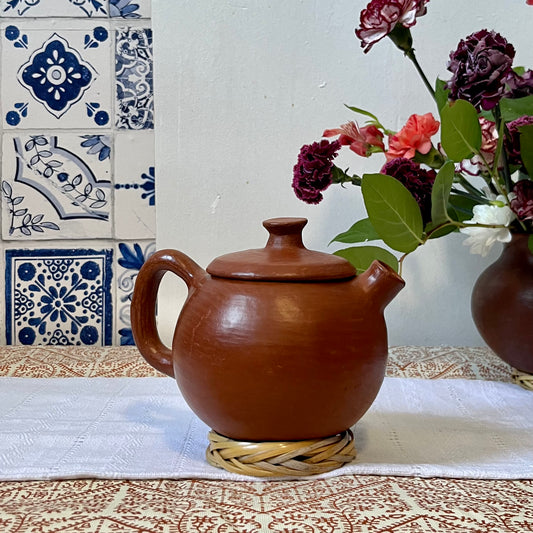 Barro Rojo Tetero Tea Pot (Preorder)