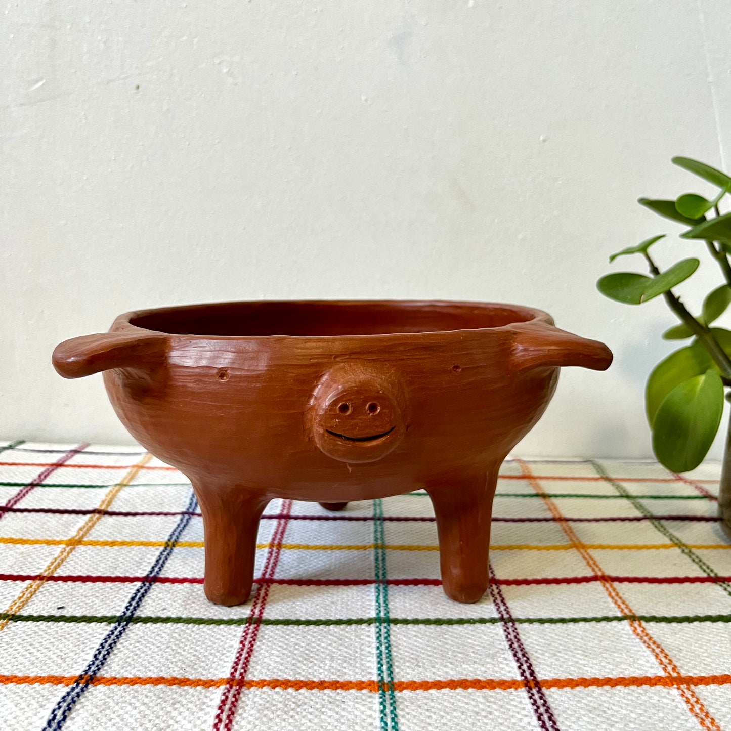 Pig Bowl Large in Barro Rojo by Mujeres Del Barro Rojo