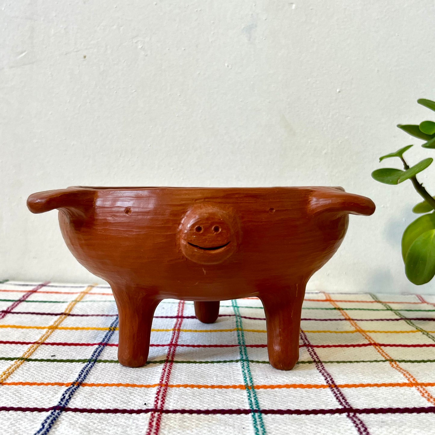 Pig Bowl Large in Barro Rojo by Mujeres Del Barro Rojo