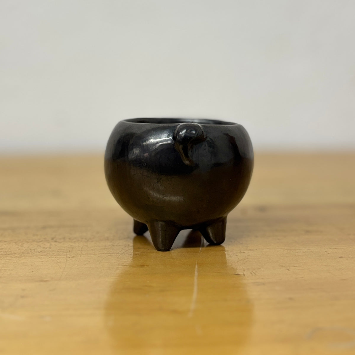 Barro Negro Rounded Pig Salsero in Mini