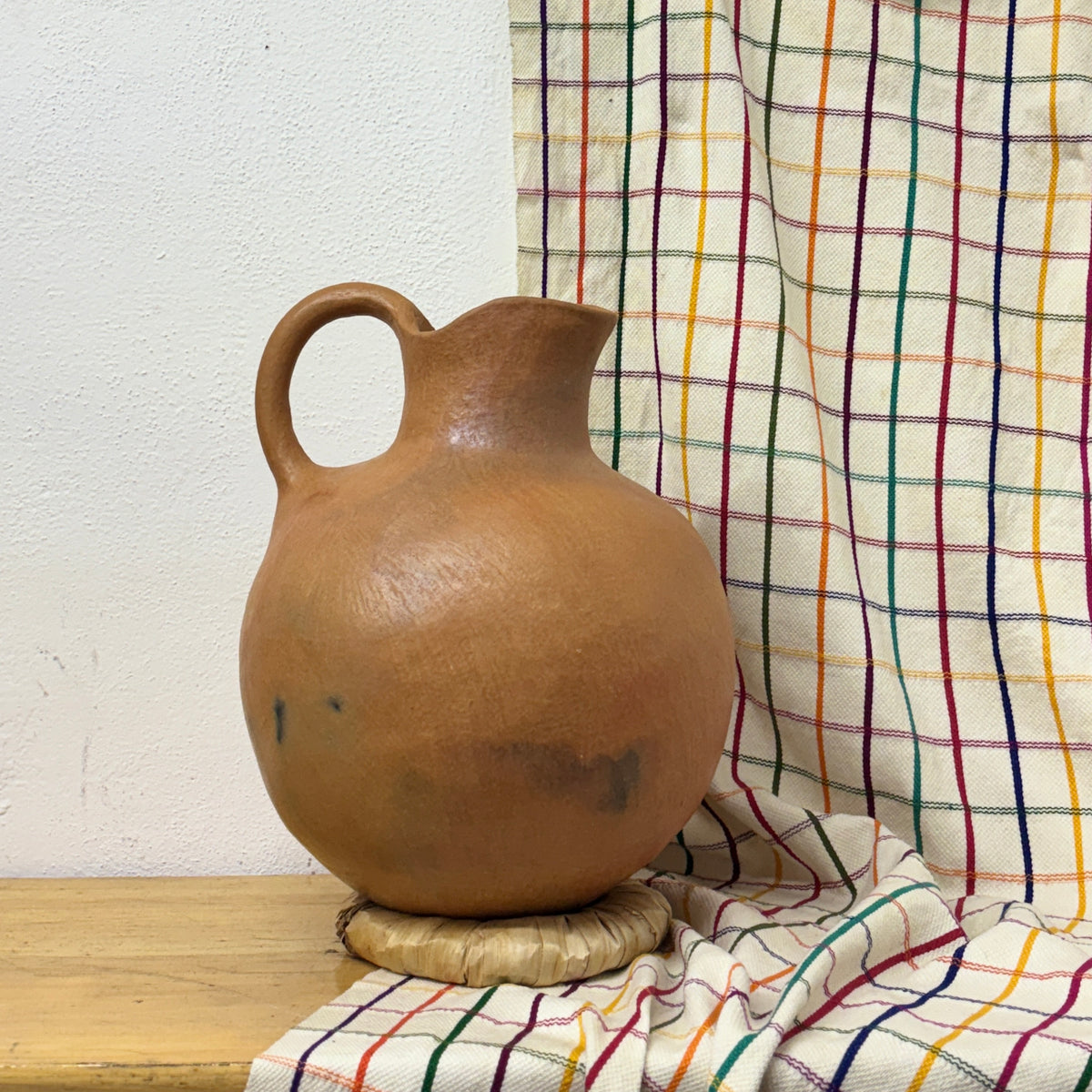 Barro Mixe Jarra with Stand