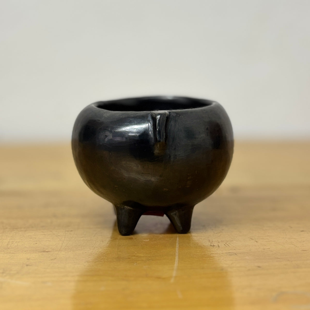 Barro Negro Rounded Pig Salsero in Small