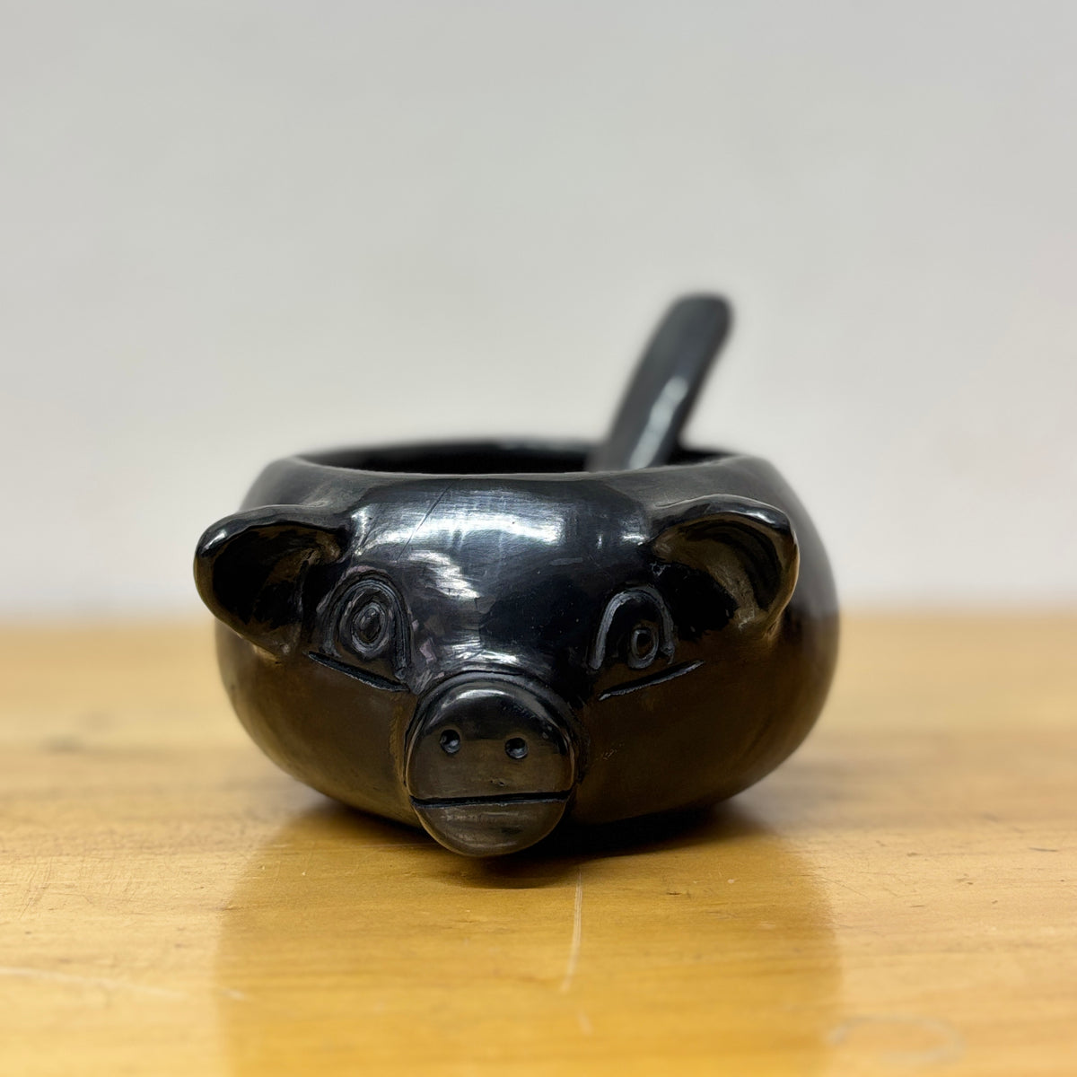 Barro Negro Pig Salsero with Spoon