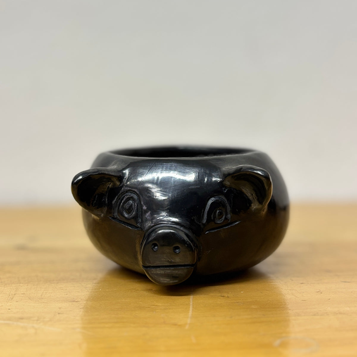Barro Negro Pig Salsero with Spoon