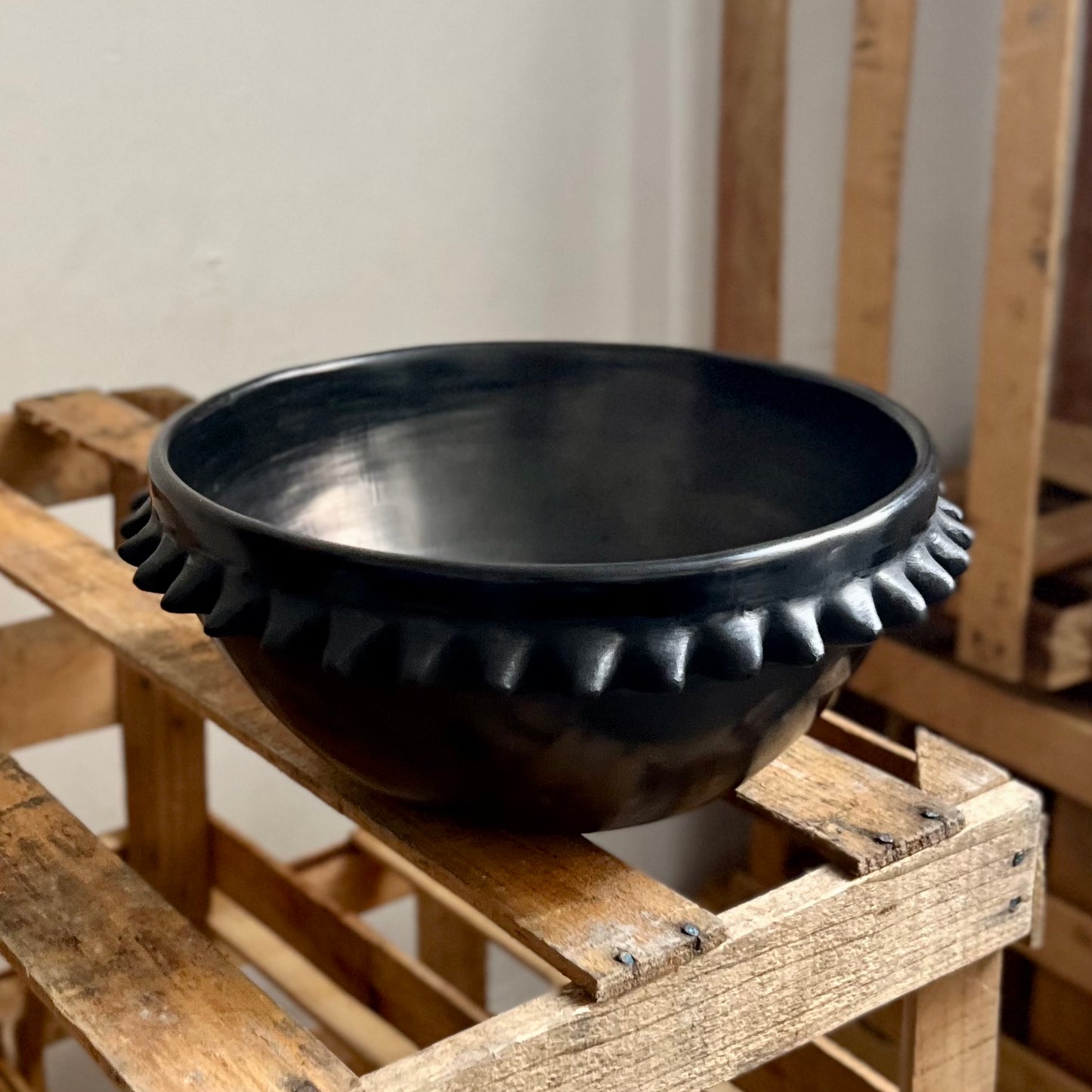 Sun Spike Bowl Large in Barro Negro by Casa Del Artesano