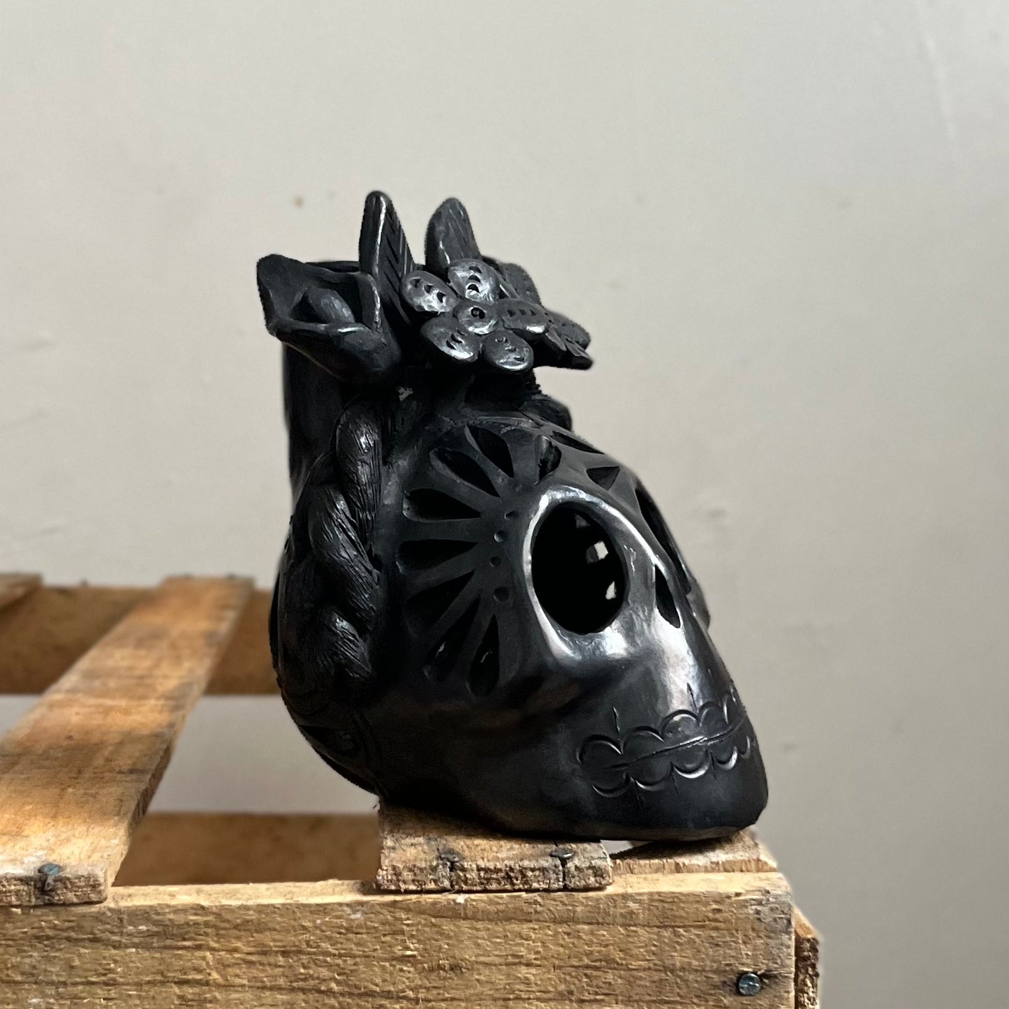Catrina Skull Candle Holder in Barro Negro