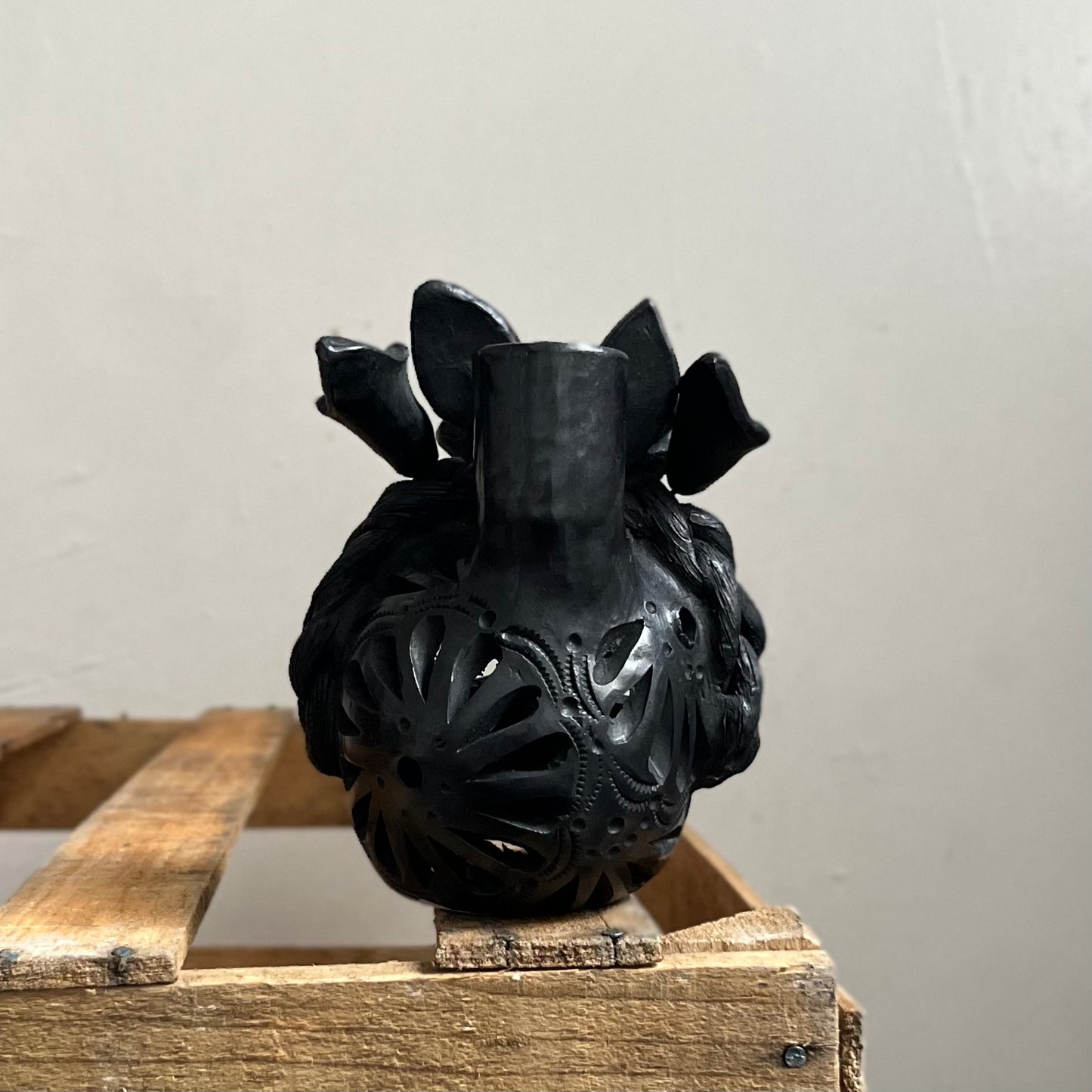 Catrina Skull Candle Holder in Barro Negro
