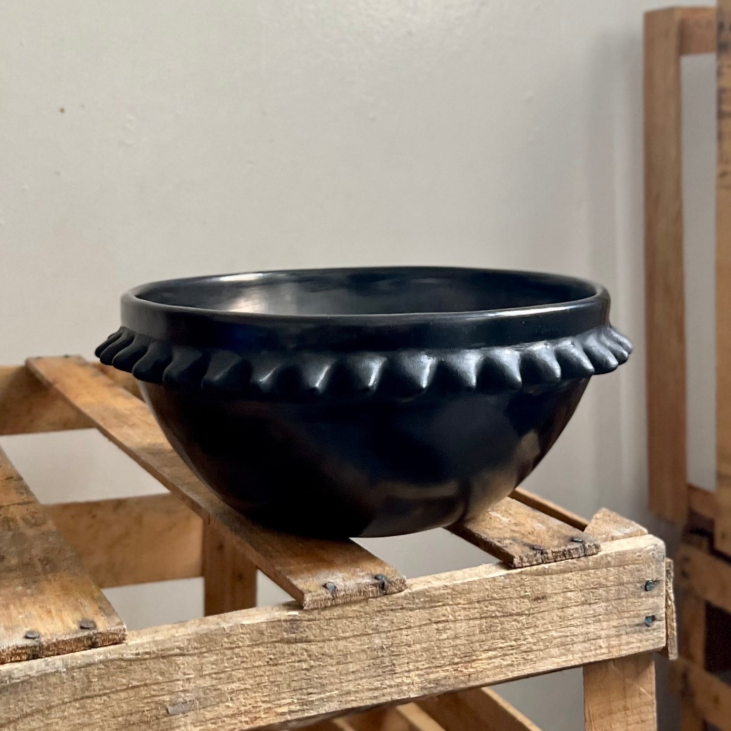 Sun Spike Bowl Large in Barro Negro by Casa Del Artesano