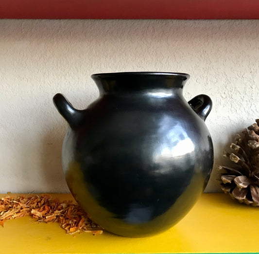 Barro Negro Small Round Jar with Handles