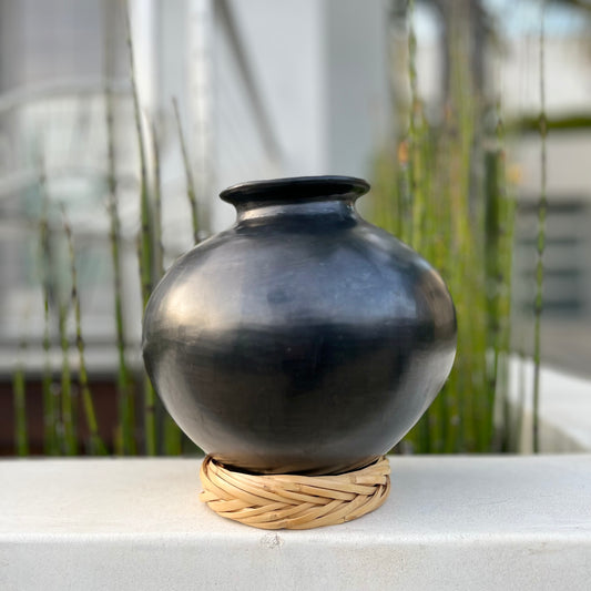 Cantaro Vase Jar Large in Barro Negro