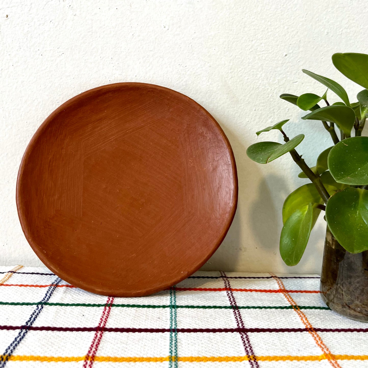Barro Rojo Medium Round Plate (Preorder)
