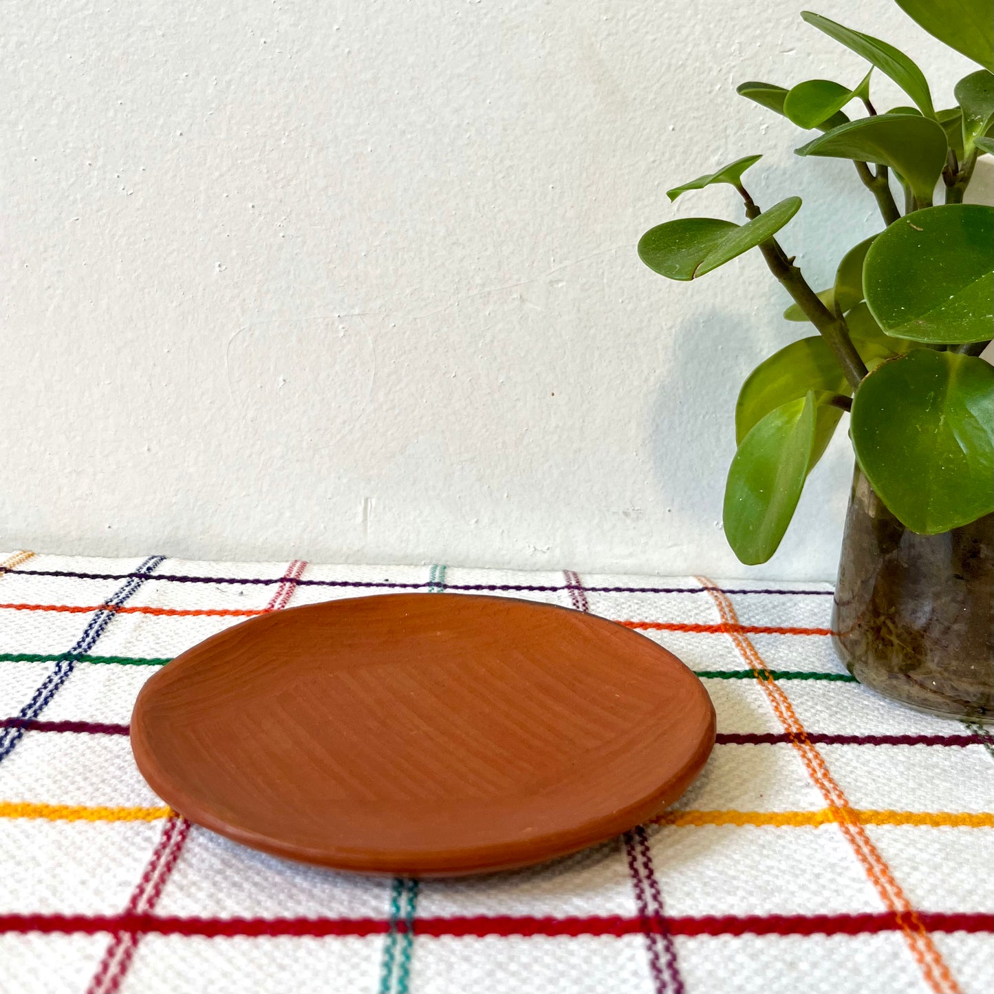 Round Plate Small in Barro Rojo