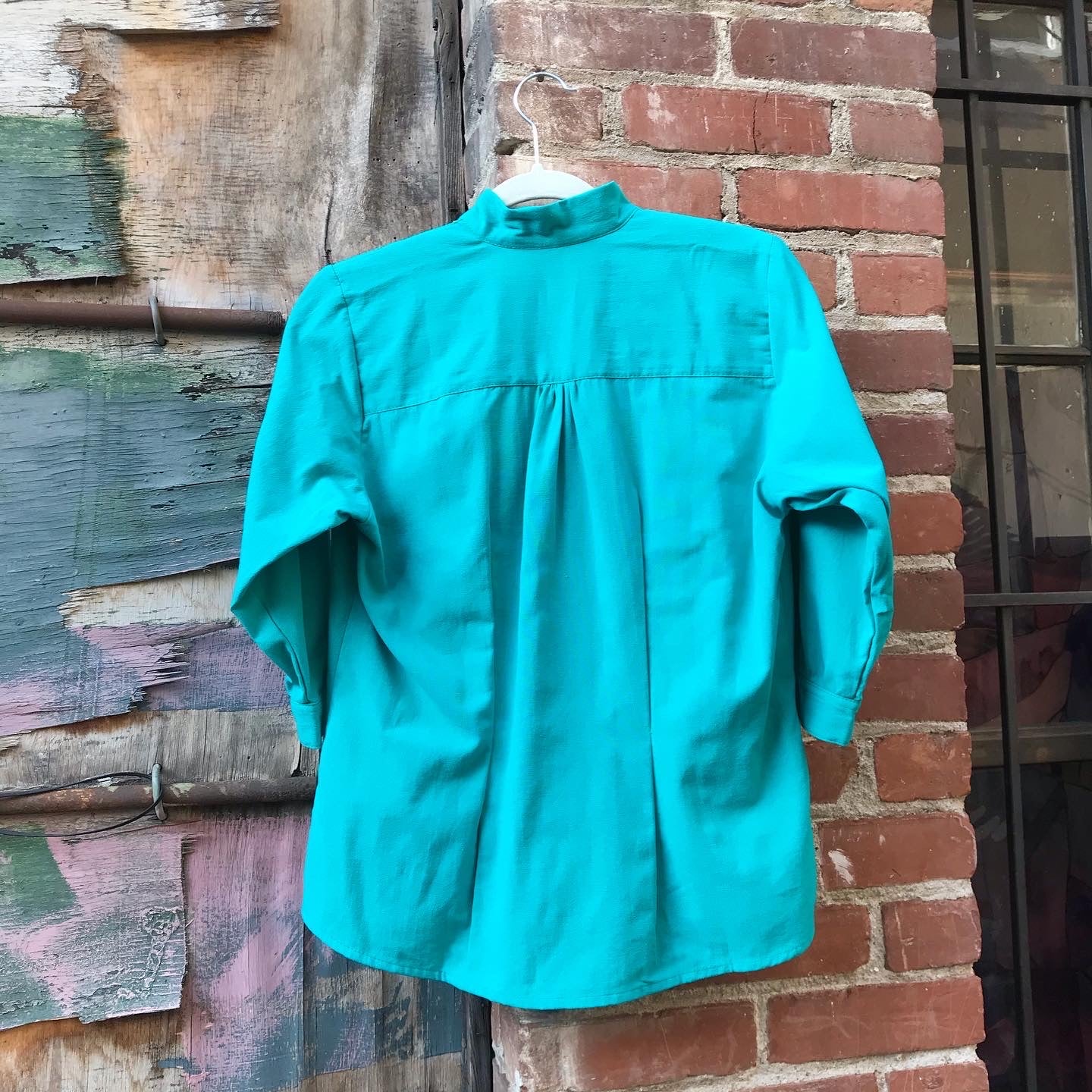 Women’s Embroidered Button-Down in Teal
