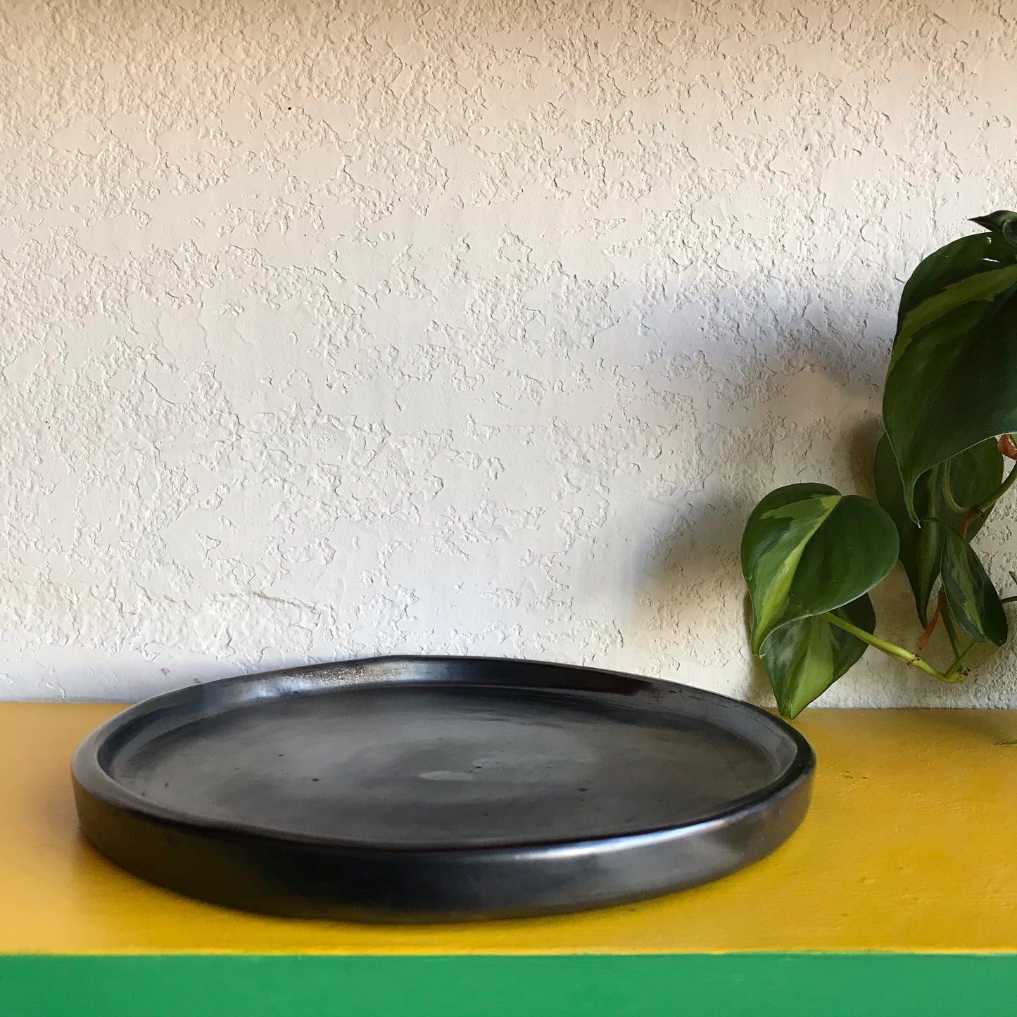 Round Plate Small by Casa Del Artesano Barro Negro