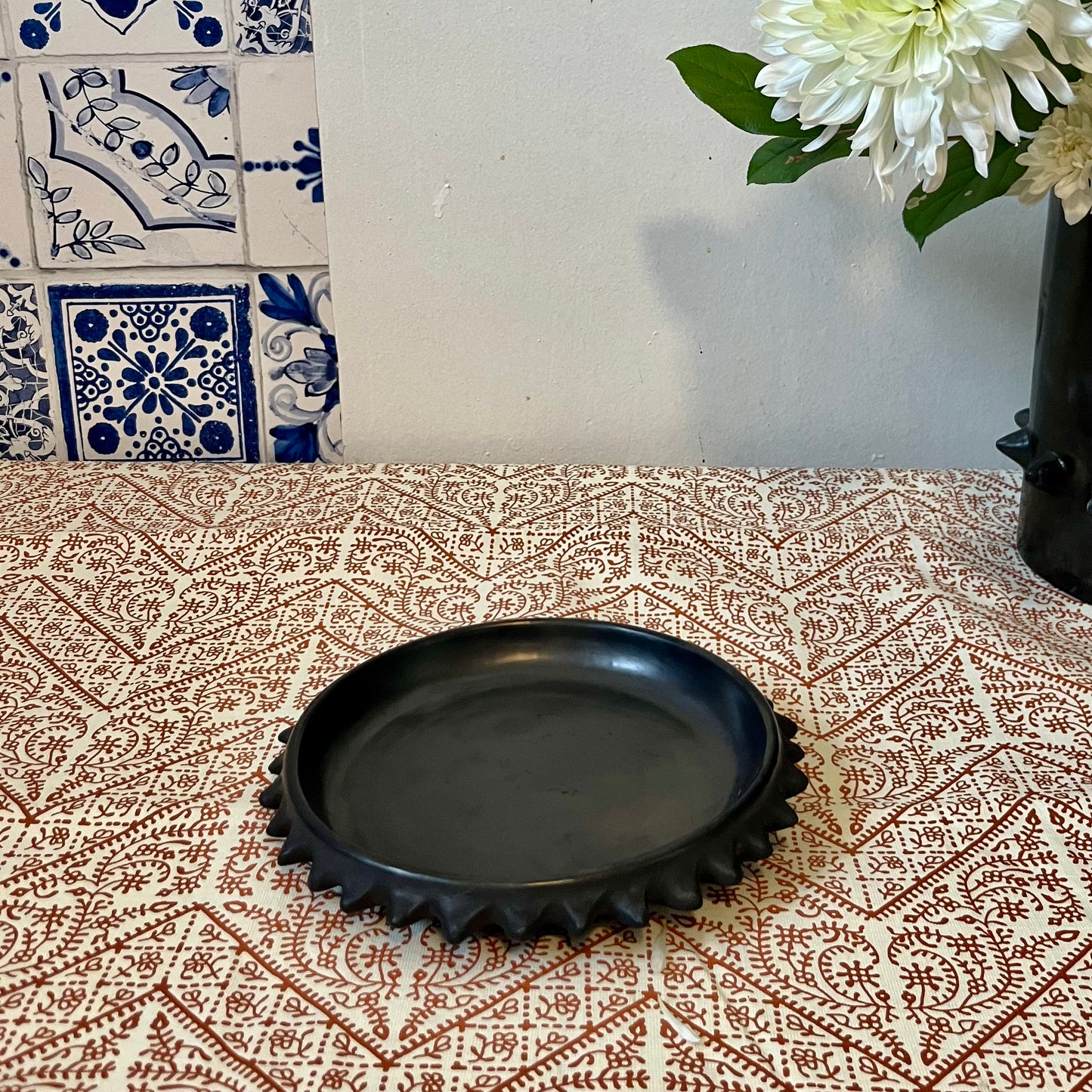 Barro Negro Sun Spike Small Round Plate